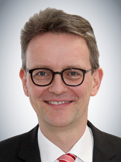 Portrait Prof. Dr. Michael Eßig
